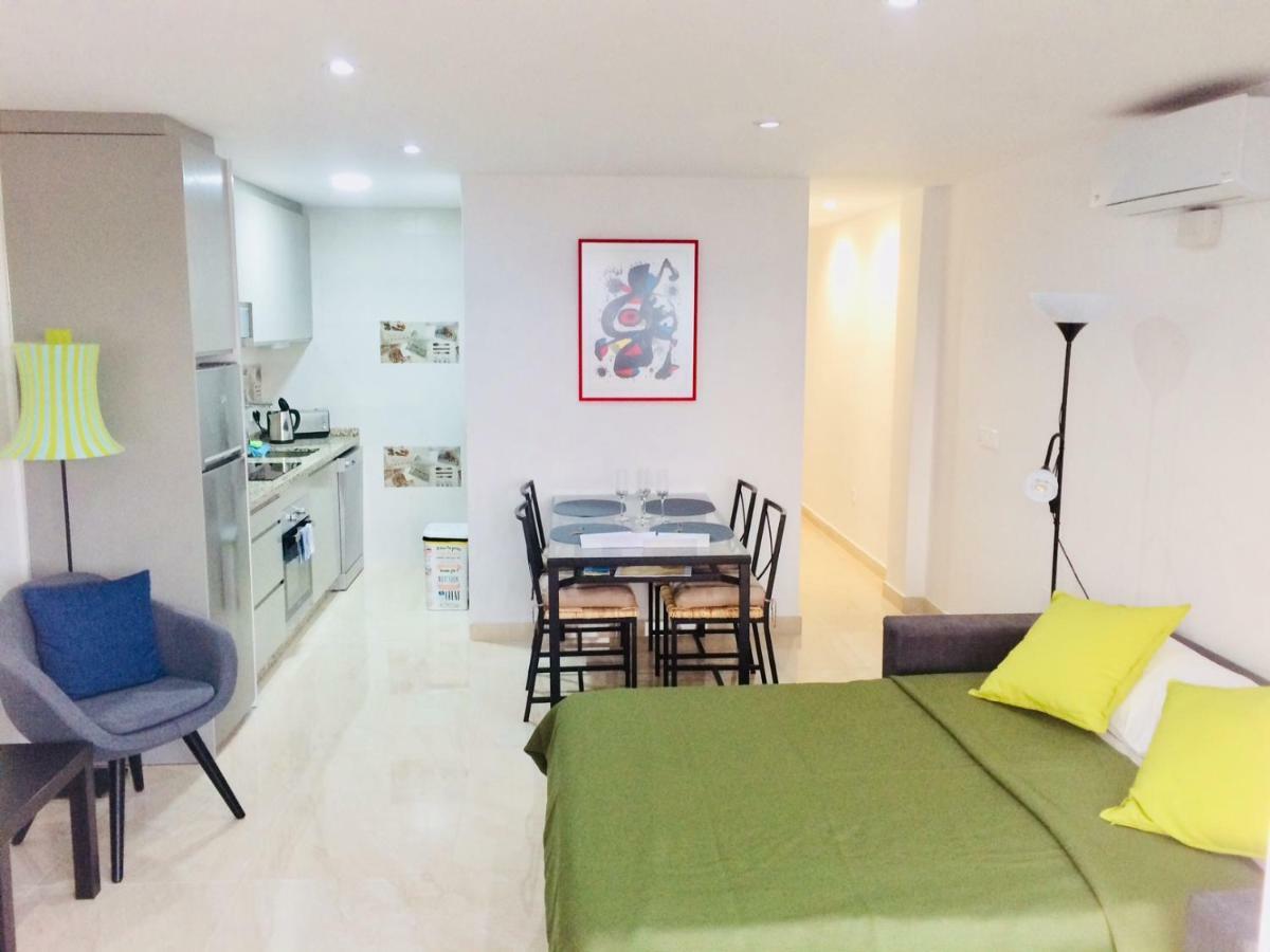 R&E Apartments 托雷莫利诺斯 外观 照片