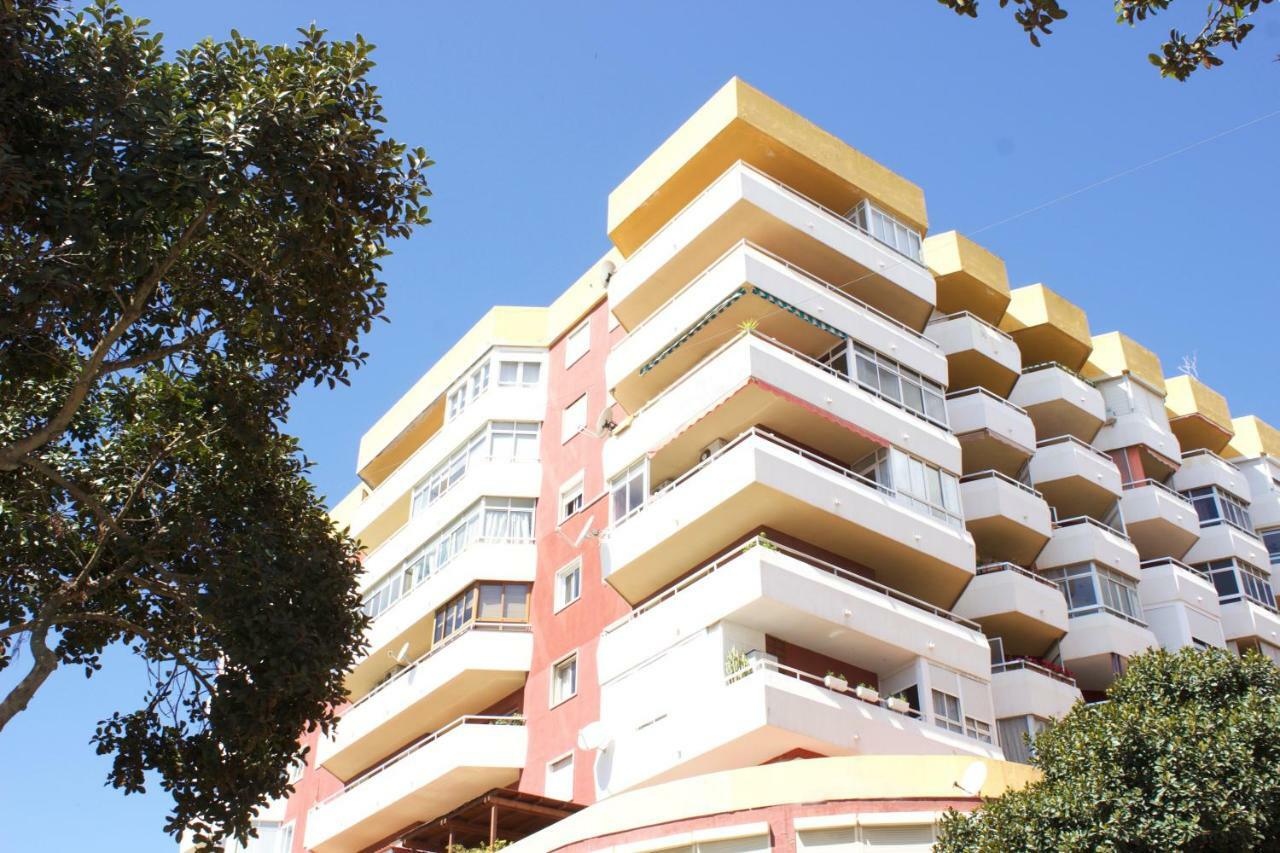 R&E Apartments 托雷莫利诺斯 外观 照片