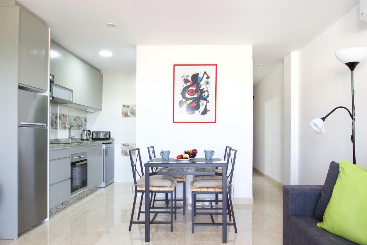 R&E Apartments 托雷莫利诺斯 外观 照片